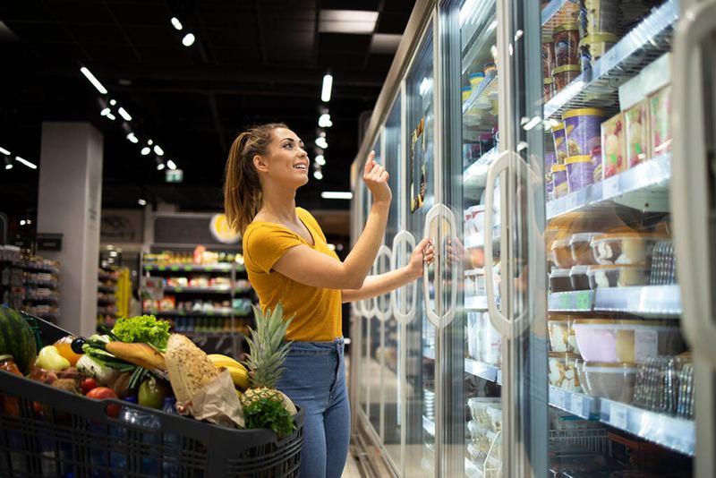 The Role Of Glass In Walk-In Coolers & Display Freezers